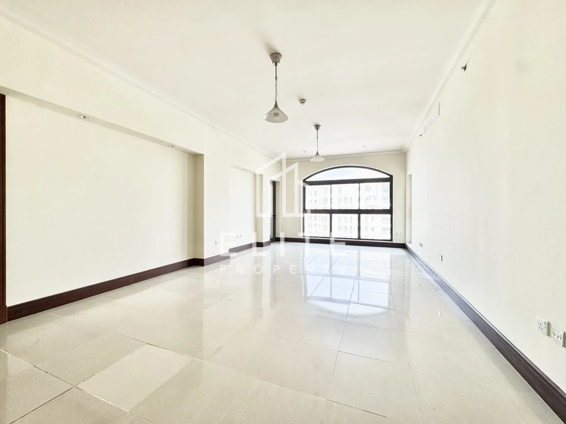HIGH FLOOR | VACANT | PRICE NEGOTIABLE — Golden Mile, Palm Jumeirah, Dubai